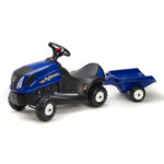 Correpasillos New Holland T7 con remolque