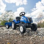 Tractor de pedales New Holland con remolque